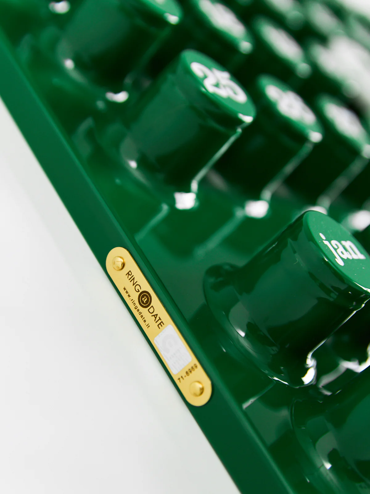 Ring-A-Date Perpetual Calendar - Image 3