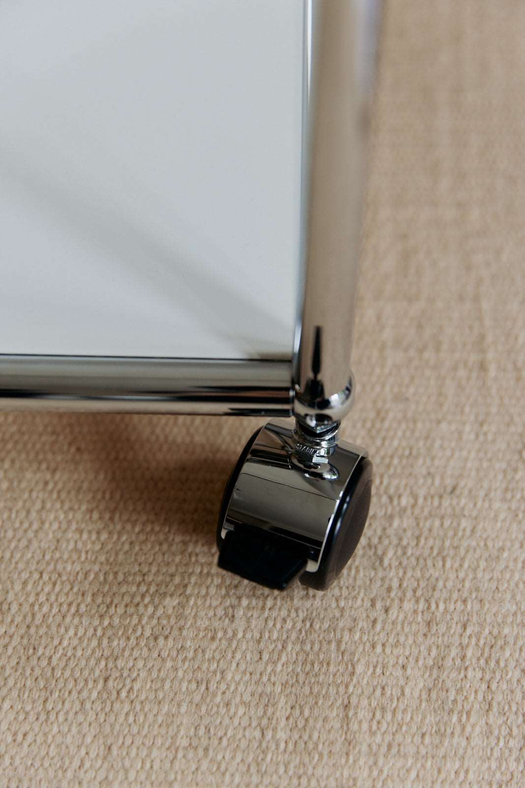 USM Haller 1x1 Cart - Image 3